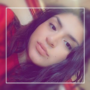 Meet your Posher, Alexandra